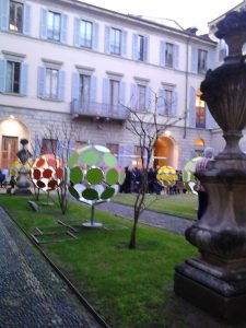 "Dandelion Intesa Sanpaolo inaugura mostra per il Fuorisalone2018"