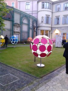 "Dandelion Intesa Sanpaolo inaugura mostra per il Fuorisalone2018"